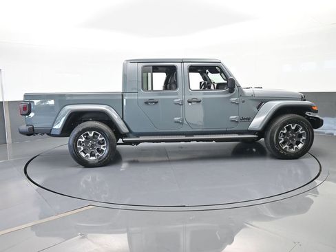 New 2026 Jeep Gladiator Sport image 7