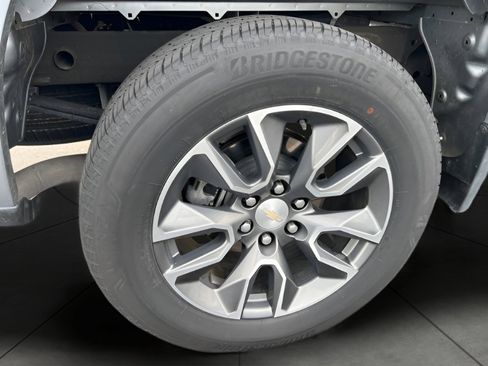 Used 2024 Chevrolet Silverado 1500 LT image 36