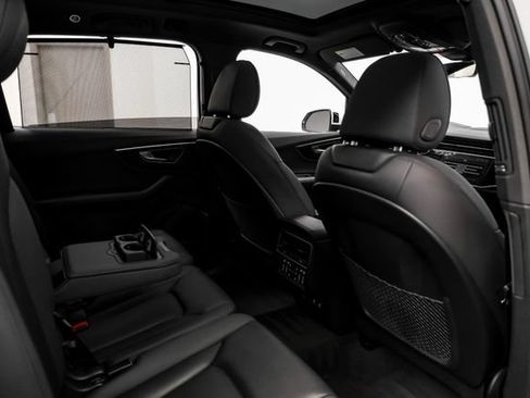 Used 2023 Audi Q7 3.0T Prestige w/ Prestige Package AWD/4WD image 33