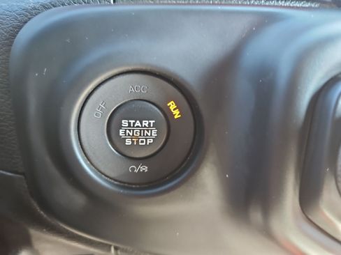 Used 2019 Jeep Wrangler Rubicon AWD/4WD image 30