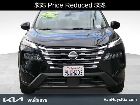 Used 2024 Nissan Rogue SV FWD image 31