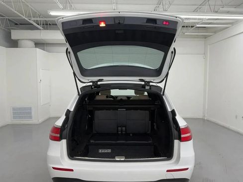 Used 2017 Mercedes-Benz E 400 4MATIC Wagon image 33