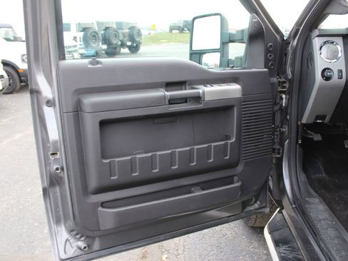 Used 2013 Ford F350 Lariat w/ Lariat Interior Pkg image 22