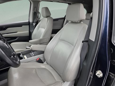 Used 2022 Volvo XC90 T6 Momentum w/ Climate Package image 34