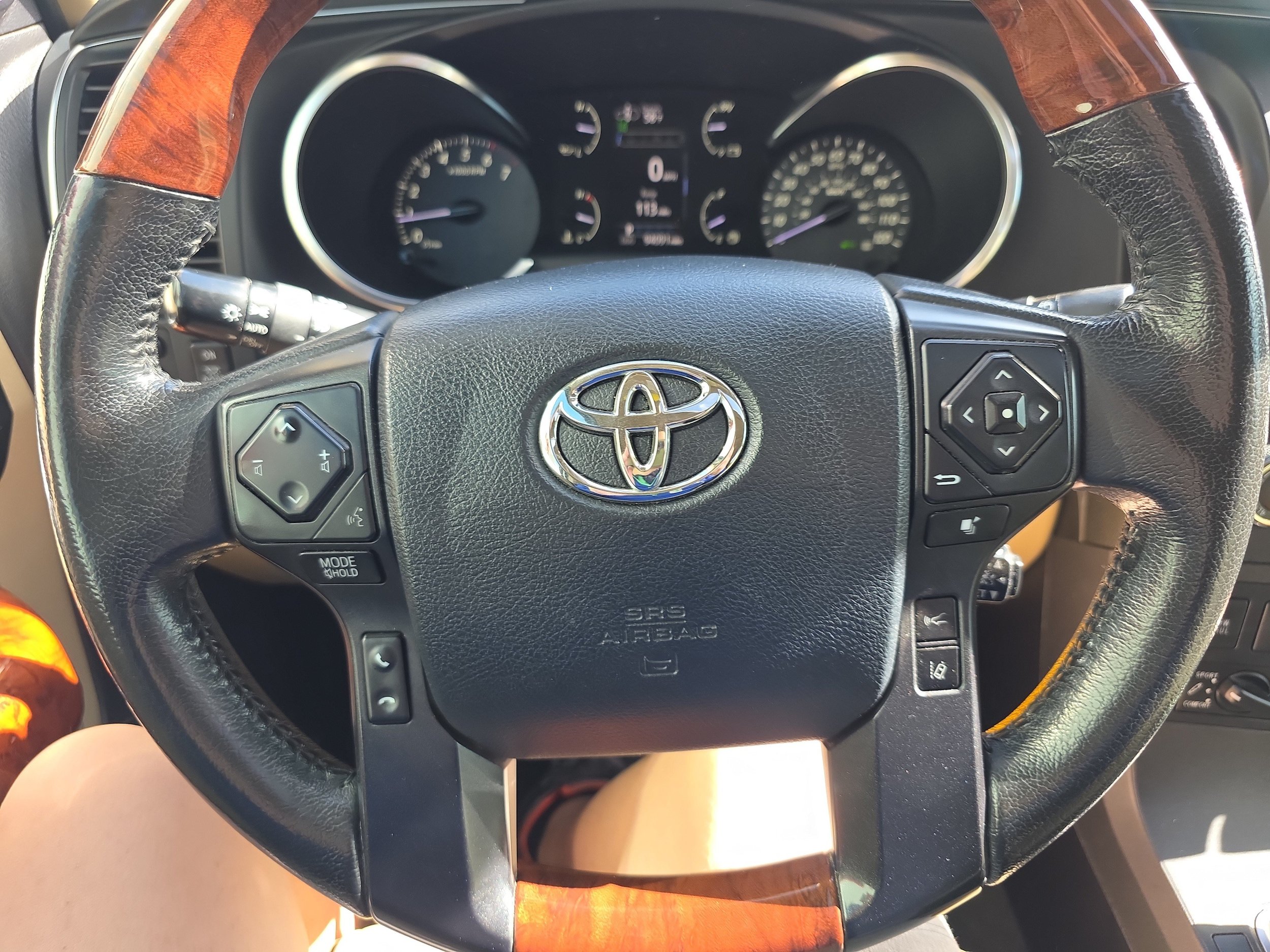 Used 2019 Toyota Sequoia Platinum w/ Carpet Mat Package (TMS) AWD/4WD image 30