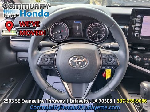 Used 2022 Toyota Camry SE FWD image 28