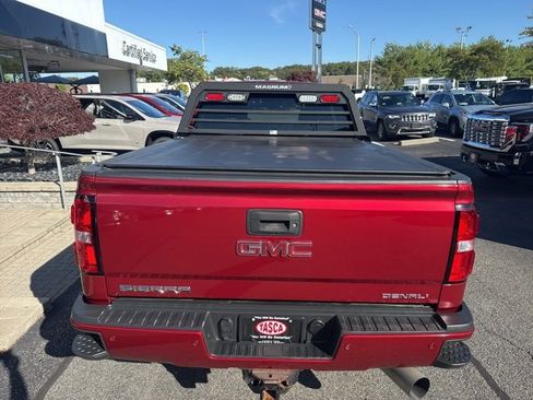 Used 2018 GMC Sierra 3500 Denali w/ Duramax Plus Package image 30