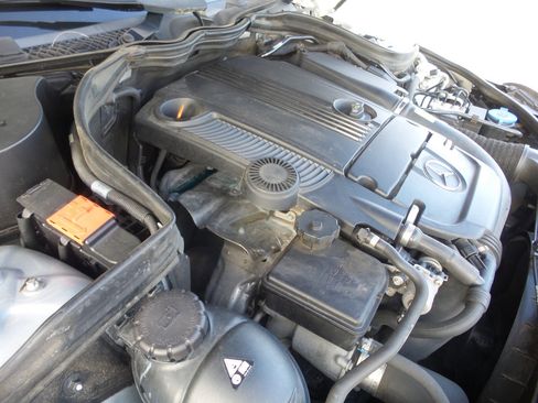 Used 2013 Mercedes-Benz C 250 Sport image 75