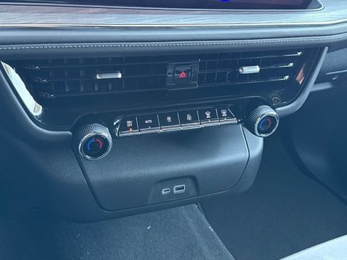 New 2026 Chevrolet Suburban LS AWD/4WD image 22