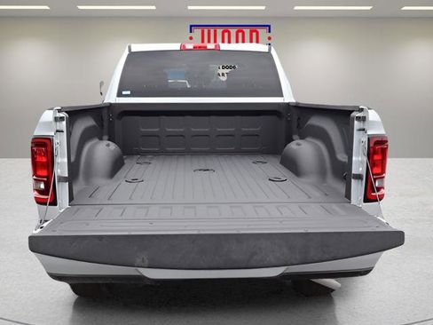 New 2026 RAM 2500 Big Horn AWD/4WD image 10