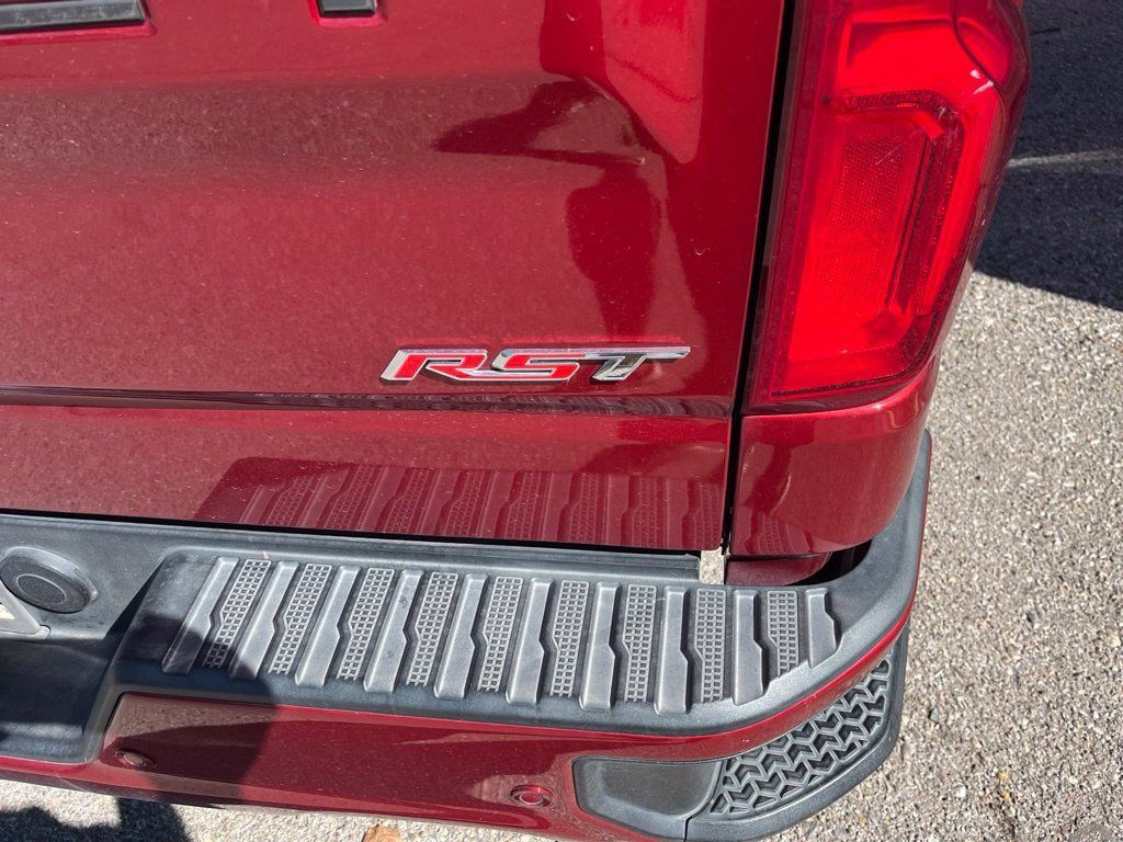 Used 2022 Chevrolet Silverado 1500 RST w/ Convenience Package II AWD/4WD image 9