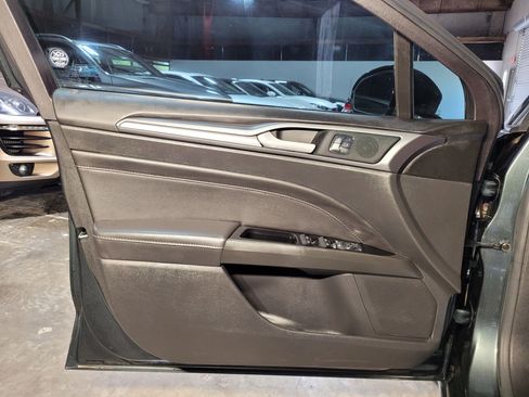Used 2016 Ford Fusion Titanium image 14