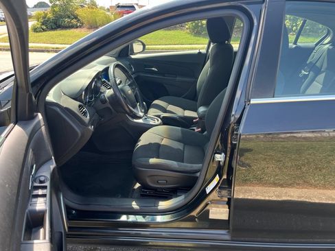 Used 2012 Chevrolet Cruze LT w/ All-Star Edition FWD image 6