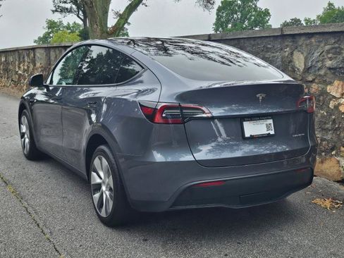 Used 2023 Tesla Model Y Long Range AWD/4WD image 13