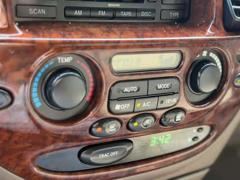 Used 2007 Toyota Sequoia SR5 RWD image 31