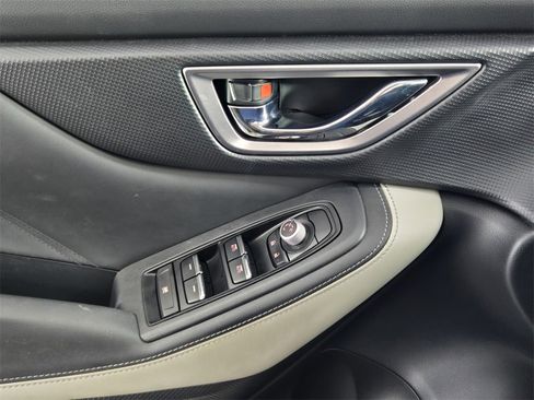 Used 2023 Subaru Forester Limited image 27