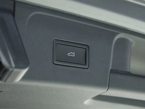 New 2026 Volkswagen Atlas SE FWD image 43