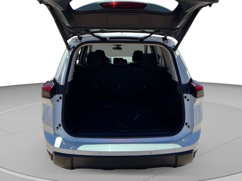 Used 2024 Nissan Rogue SV FWD image 19