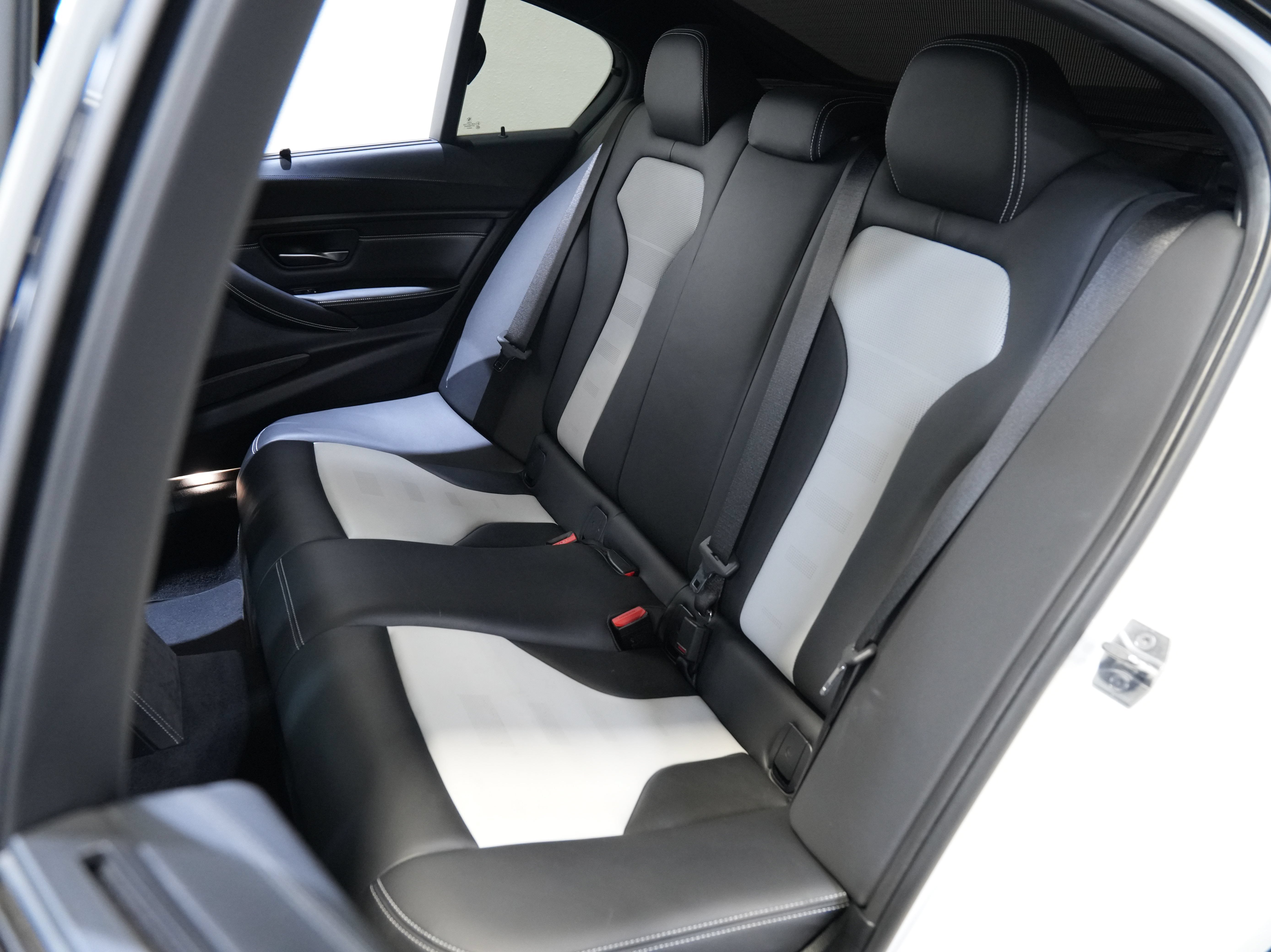 Used 2018 BMW M3 CS w/ Executive Package RWD image 37
