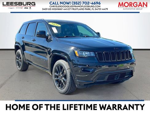 Used 2021 Jeep Grand Cherokee Laredo X image 1