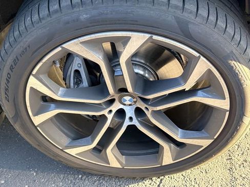 Certified 2026 BMW X5 xDrive40i w/ Premium Package image 3
