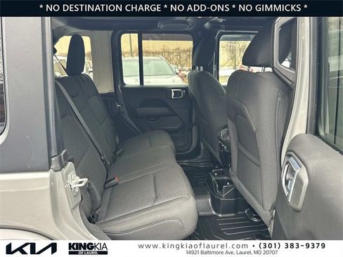 Used 2023 Jeep Wrangler Sahara image 17