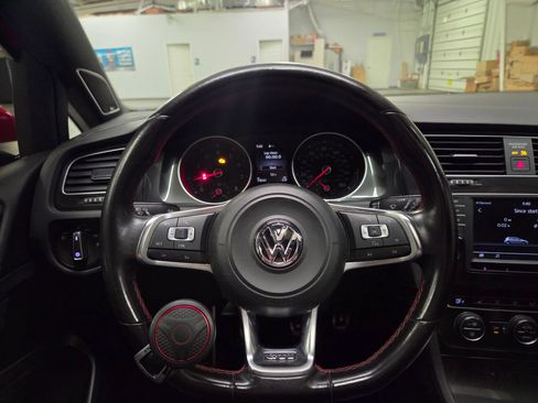 Used 2016 Volkswagen GTI Autobahn w/ Lighting Package (SEL) FWD image 17