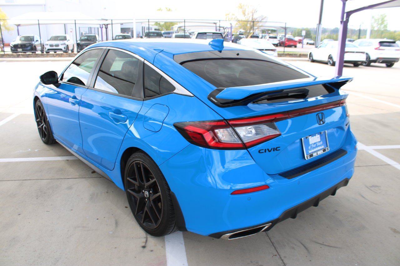 Used 2024 Honda Civic Sport Touring image 3