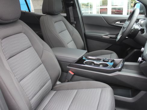 New 2026 Chevrolet Equinox LT FWD image 16
