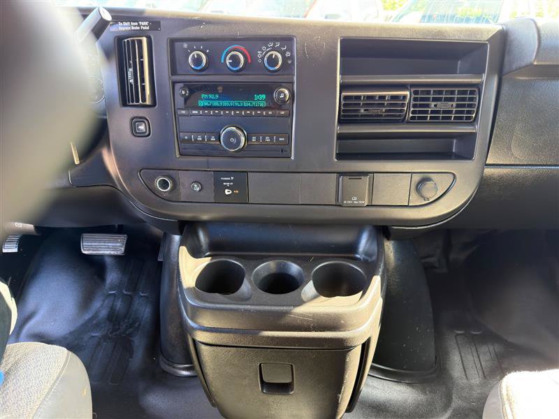 Used 2017 GMC Savana 2500 RWD image 20