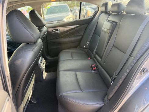 Used 2017 INFINITI Q50 3.0t Premium RWD image 9