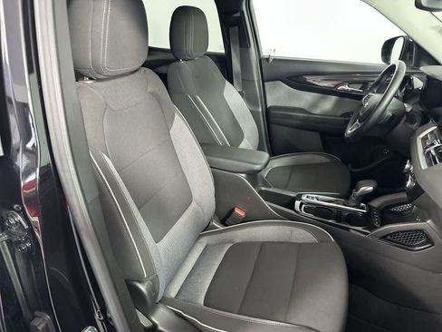 Used 2024 Chevrolet TrailBlazer LT w/ Convenience Package AWD/4WD image 7