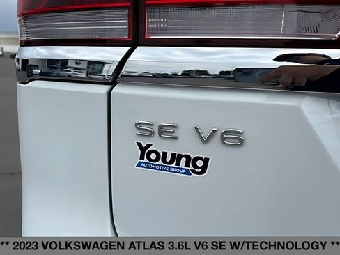 Used 2023 Volkswagen Atlas SE w/ Black Wheel Package AWD/4WD image 15