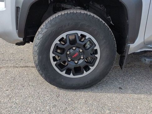 Used 2024 Toyota Tacoma TRD Off-Road w/ TRD Off Road Upgrade Package image 10