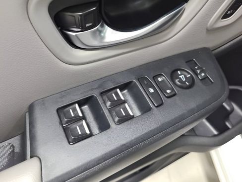 Used 2025 Honda Pilot EX-L image 24