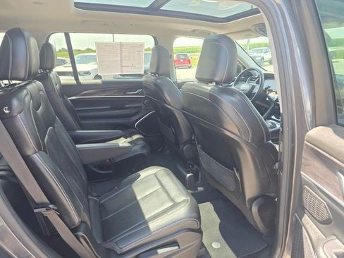 Used 2022 Jeep Grand Cherokee L Limited AWD/4WD image 14