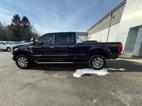 Used 2022 Ford F250 Lariat w/ Chrome Package image 4