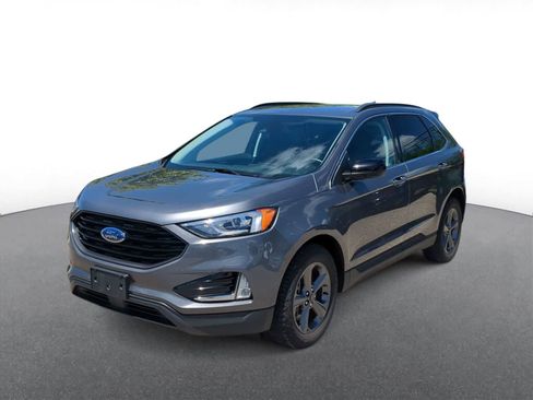 Used 2022 Ford Edge SEL w/ Sport Appearance Package AWD/4WD image 4