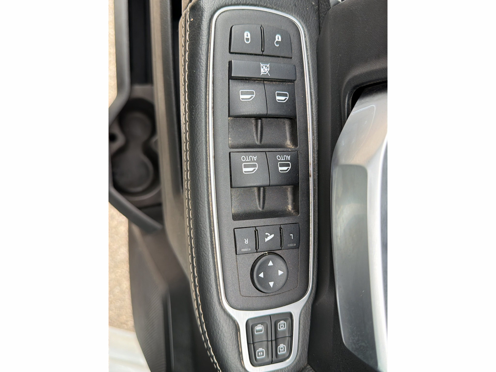 Used 2024 RAM 3500 Big Horn w/ Sport Appearance Package AWD/4WD image 24