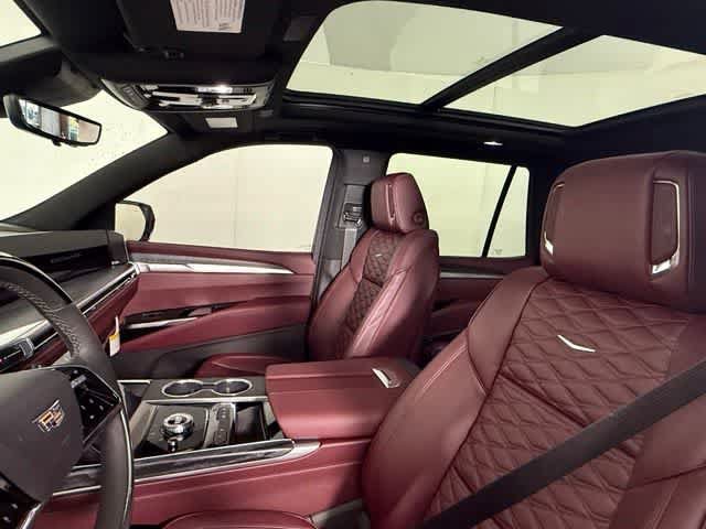 New 2026 Cadillac Escalade Luxury w/ Touring Package AWD/4WD image 6