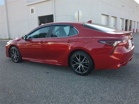 Certified 2023 Toyota Camry SE image 6