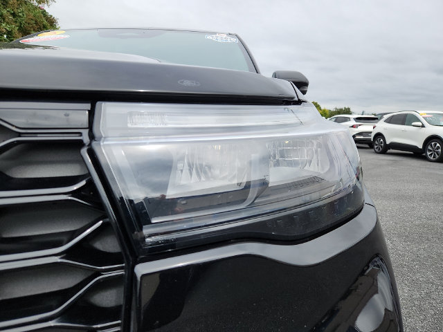 Certified 2025 Ford Explorer ST AWD/4WD image 9