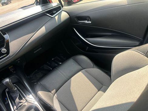 Certified 2025 Toyota Corolla XSE FWD image 25