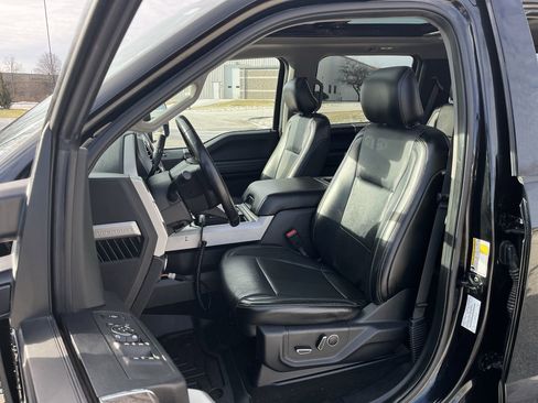 Used 2017 Ford F250 Lariat w/ Chrome Package image 11