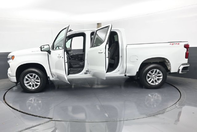 Used 2026 Chevrolet Silverado 1500 RST AWD/4WD image 45