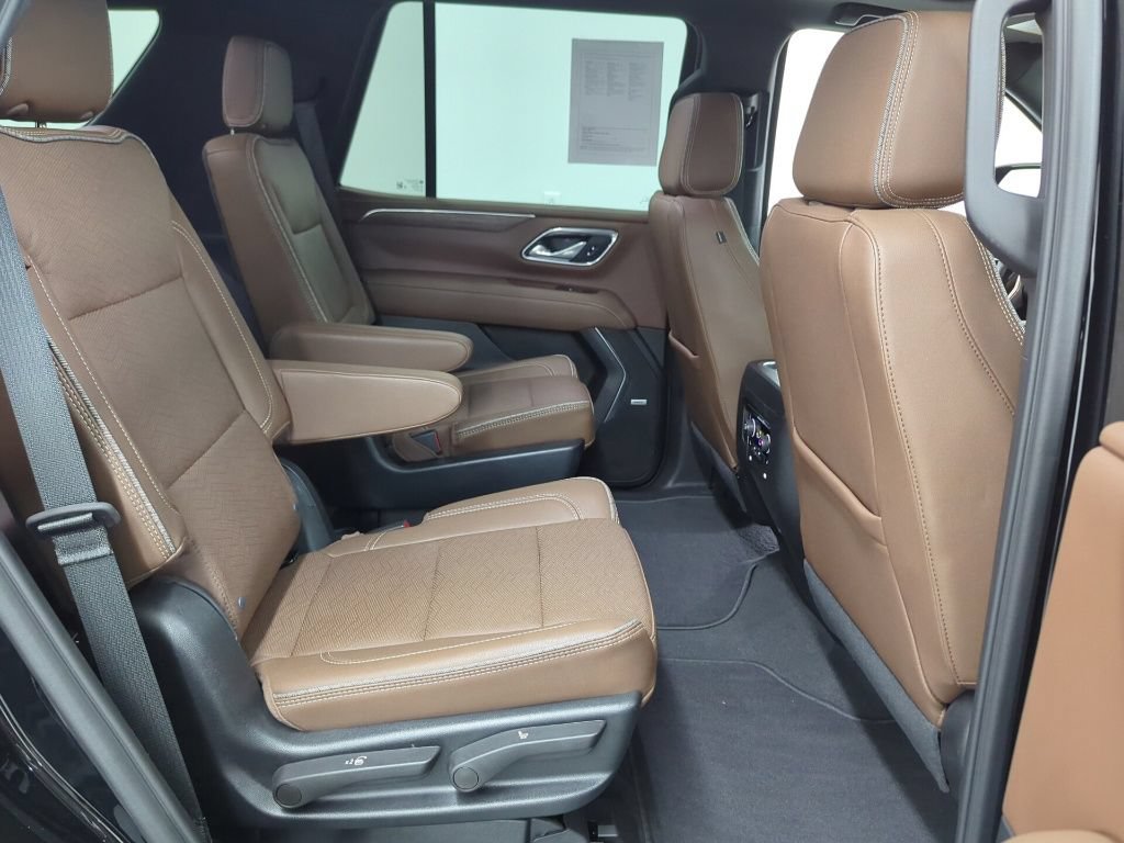 Used 2023 Chevrolet Tahoe High Country AWD/4WD image 39