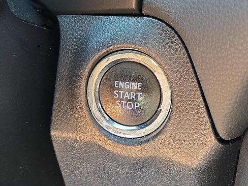 Used 2020 Toyota RAV4 XLE w/ All Weather Liner Package AWD/4WD image 27