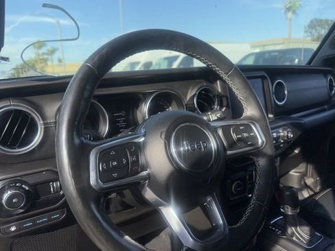 Used 2023 Jeep Wrangler Unlimited Sahara w/ Cold Weather Group AWD/4WD image 10
