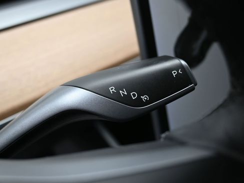 Used 2019 Tesla Model 3 Long Range image 19