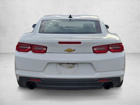 Used 2020 Chevrolet Camaro LT image 4